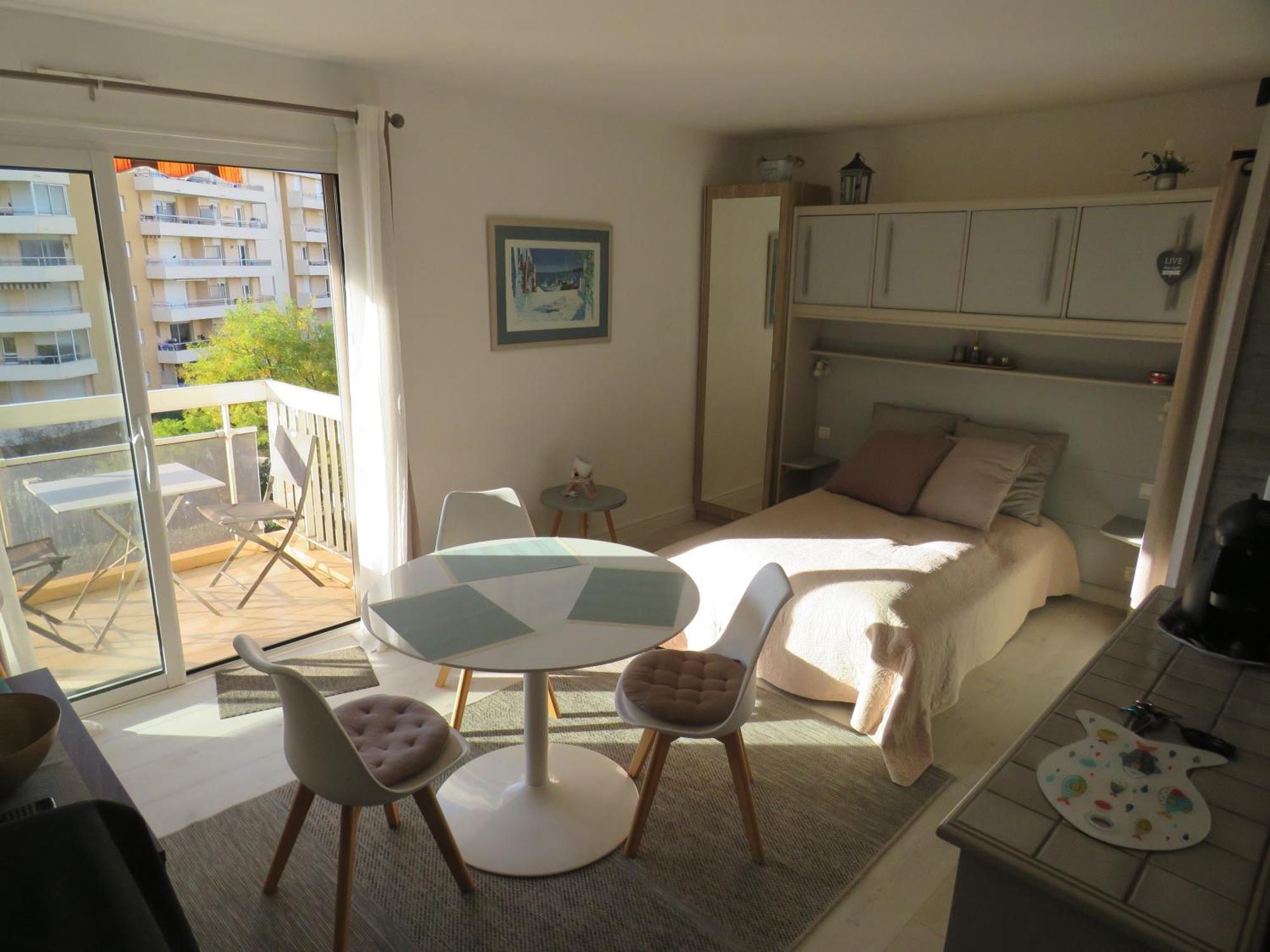 Cosy Avec Parking 100m * Fréjus
