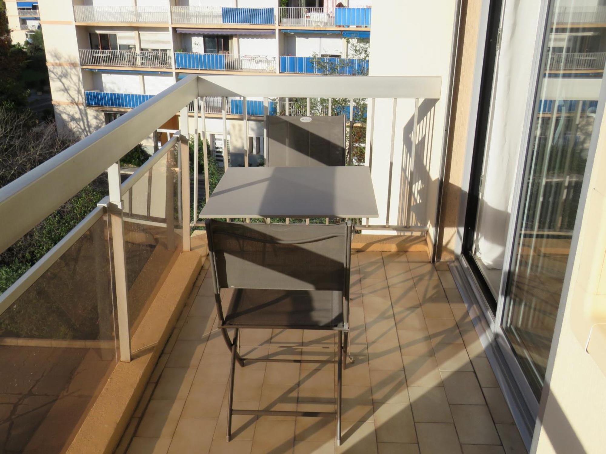 Cosy Avec Parking 100m * Fréjus